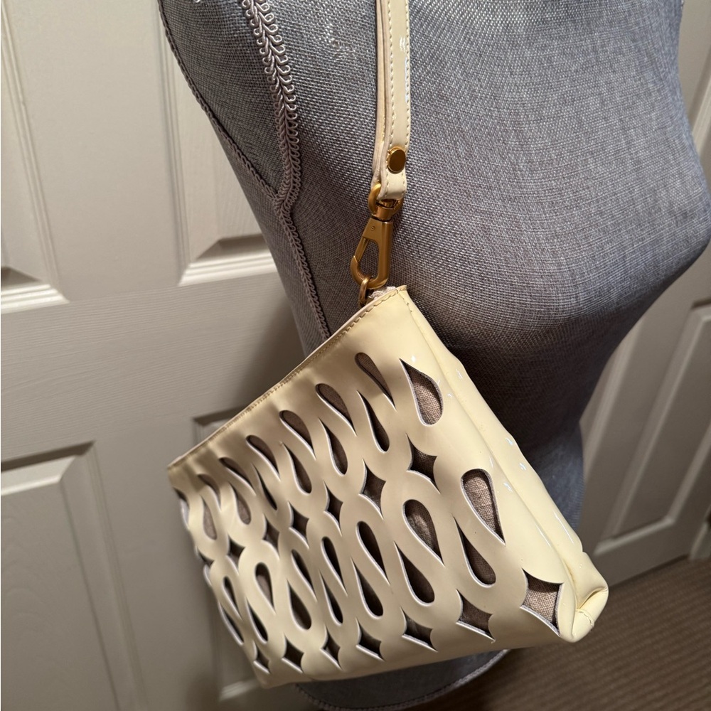 SONDRA ROBERTS Wristlet bag